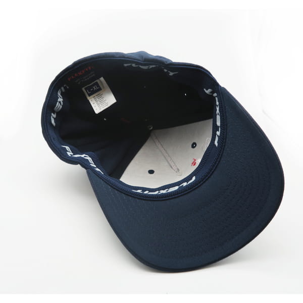 casquette flexfit bleu foncé retournée